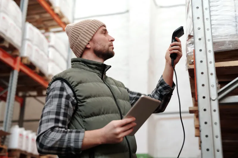 Your Packaging Is Talking: How Box-Level Data Can Forecast Logistics Failures Before They Occur